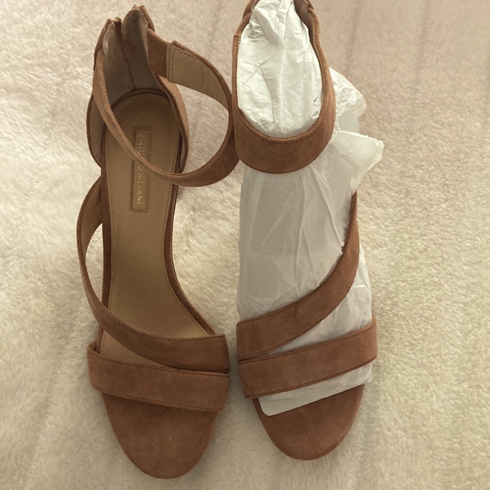 Antonio Melani Tan Suede Genuine Leather Heels Sz 9M- Brand New